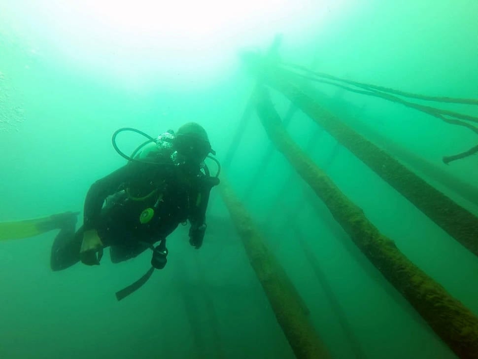 Scuba diving in Lake Atitlán