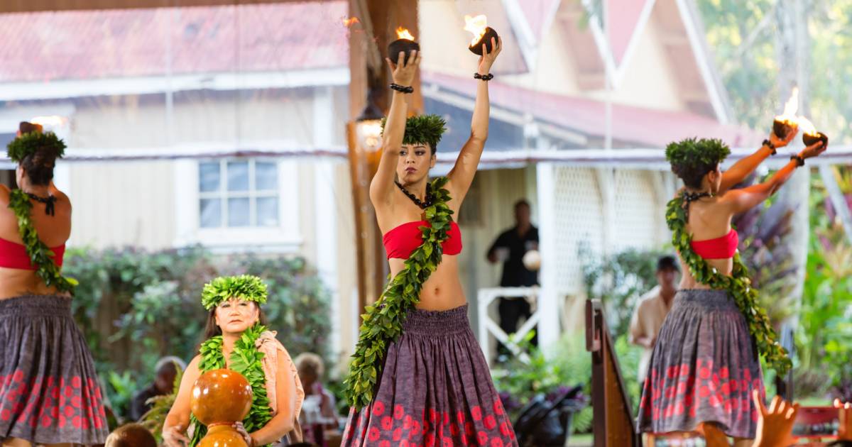 Luau Party in Hawaii - Best Time