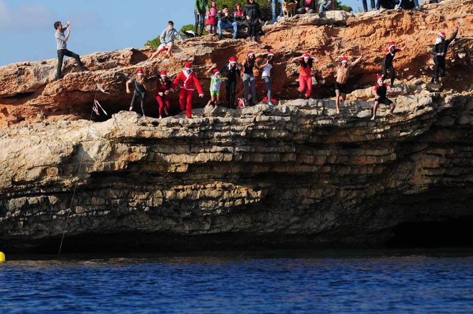 Best time for Christmas Cliff Jumping in Ibiza