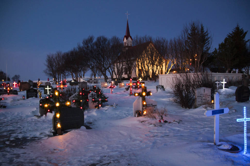 Illuminated Gravestones in Iceland - Best Season