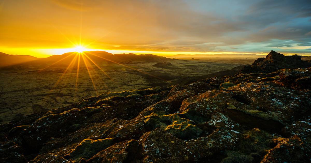 Midnight Sun in Iceland - Best Time