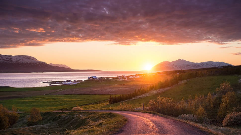 Best time for Midnight Sun in Iceland