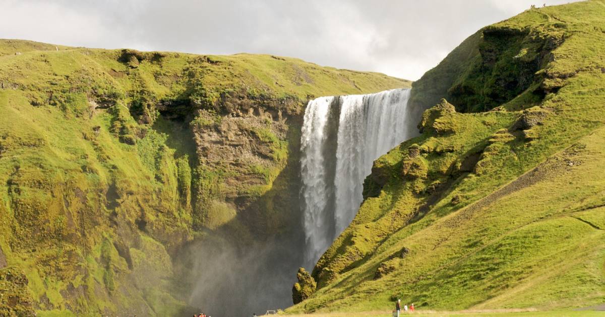 Waterfalls in Iceland - Best Time