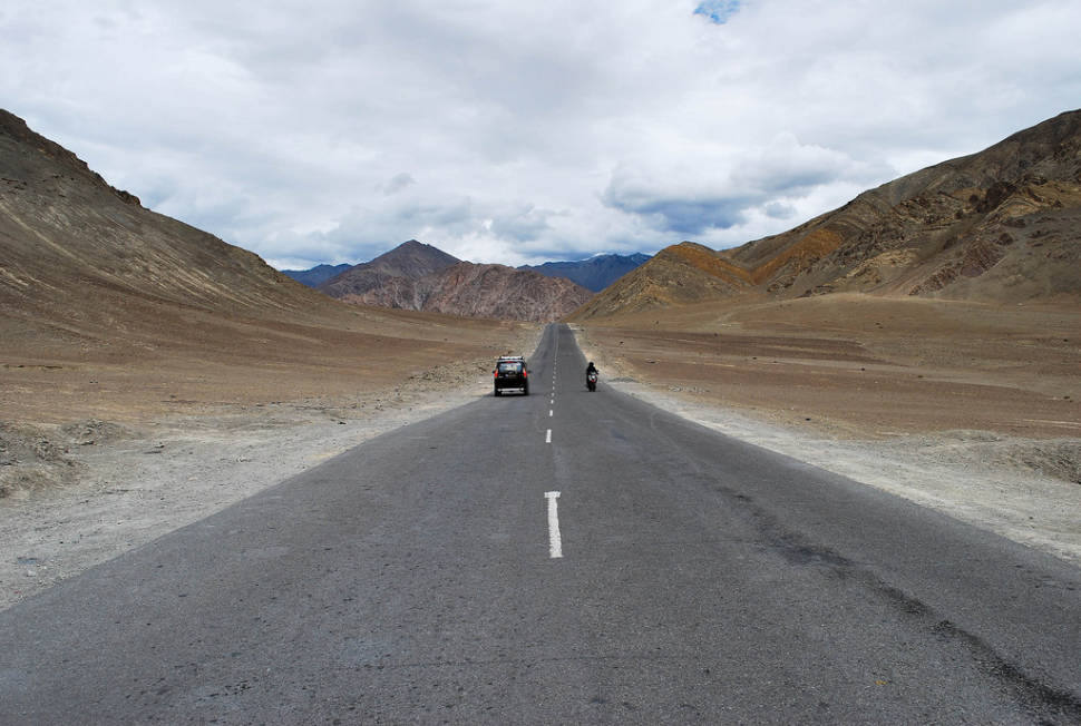 Magnetic Hill in India - Best Season