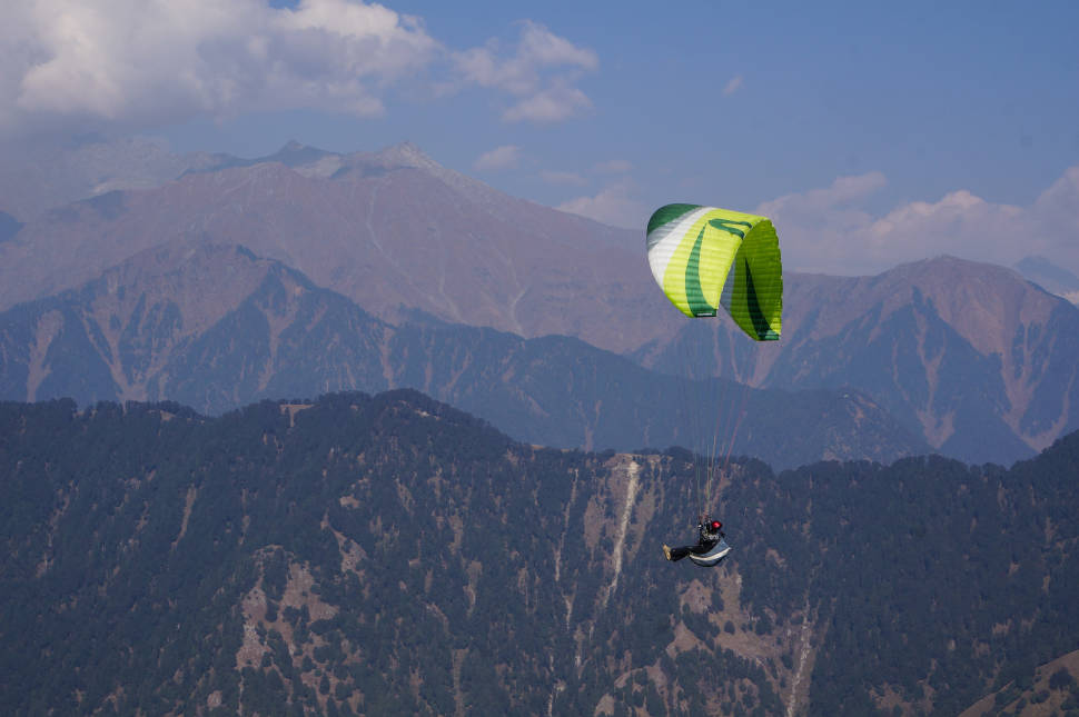 Paragliding in India - Best Season
