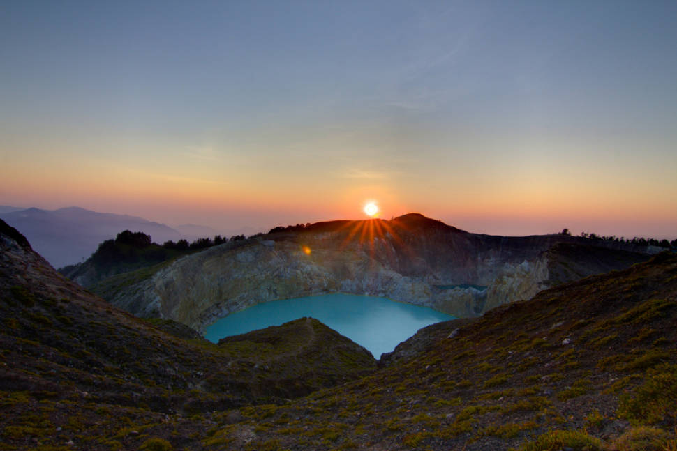 Best time for Kelimutu Crater Lakes in Indonesia