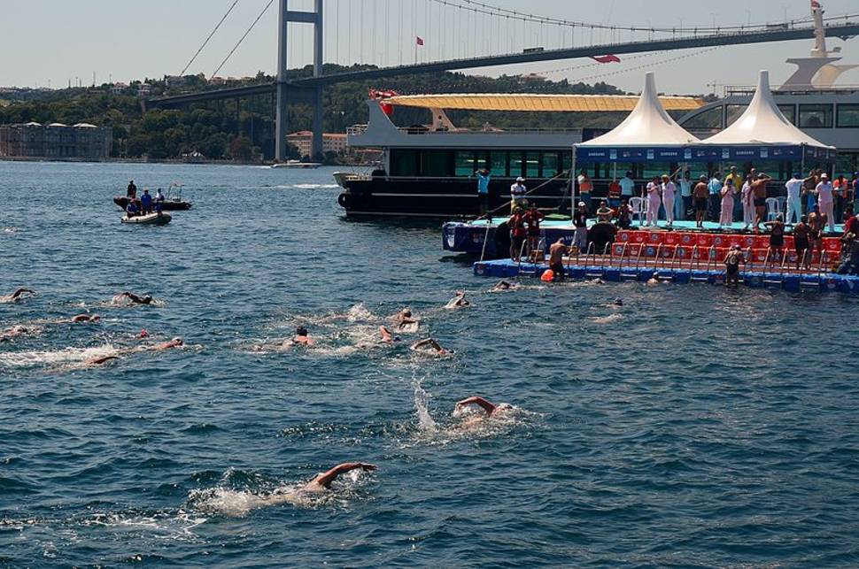 Finish phase at the 2016 Bosphorus Intercontinental Swim in Kuruçeşme