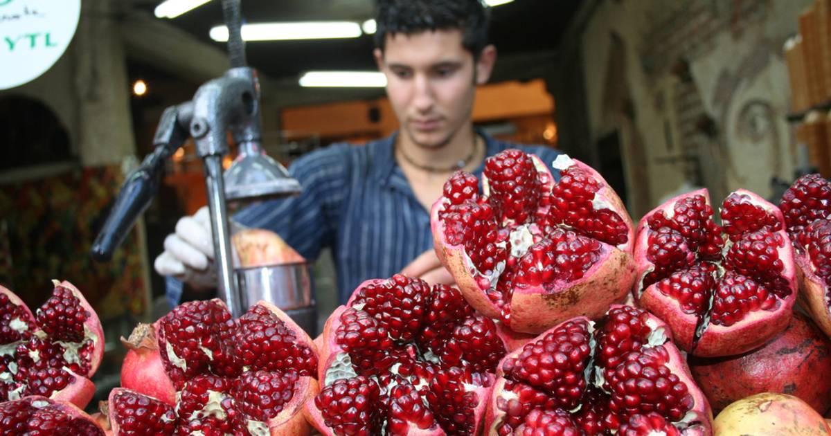 Pomegranate Fresh Juice in Istanbul - Best Time