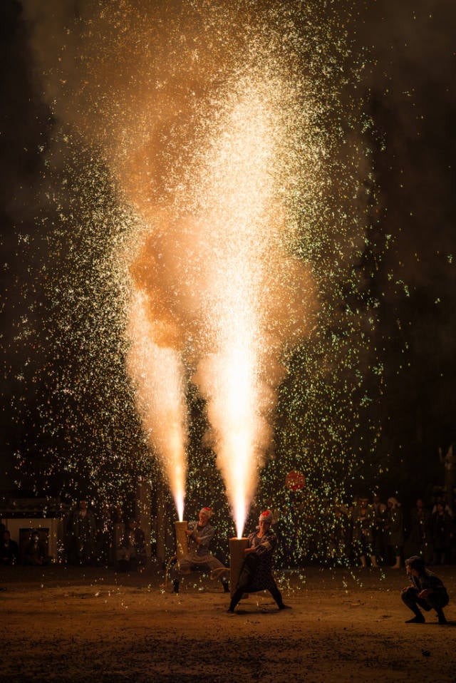 Tezutsu Hanabi in Japan - Best Season