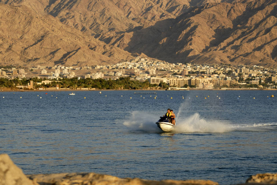Best time for Waterskiing, Parasailing, and Jet-Skiing in Jordan