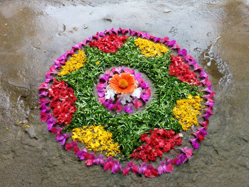 Pookkalam (floral carpet)
