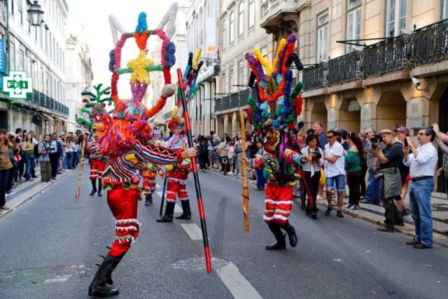 Best time for Festival of Iberian Mask (Festival Internacional da Mascára Ibérica FIMI) in Lisbon