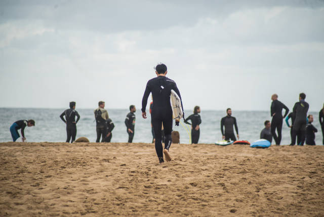 Surfing in Lisbon - Best Season