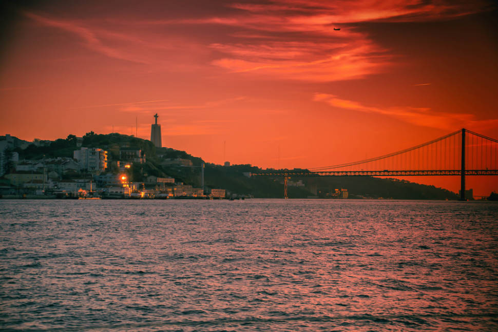 Tagus River Sunset Cruise in Lisbon - Best Season