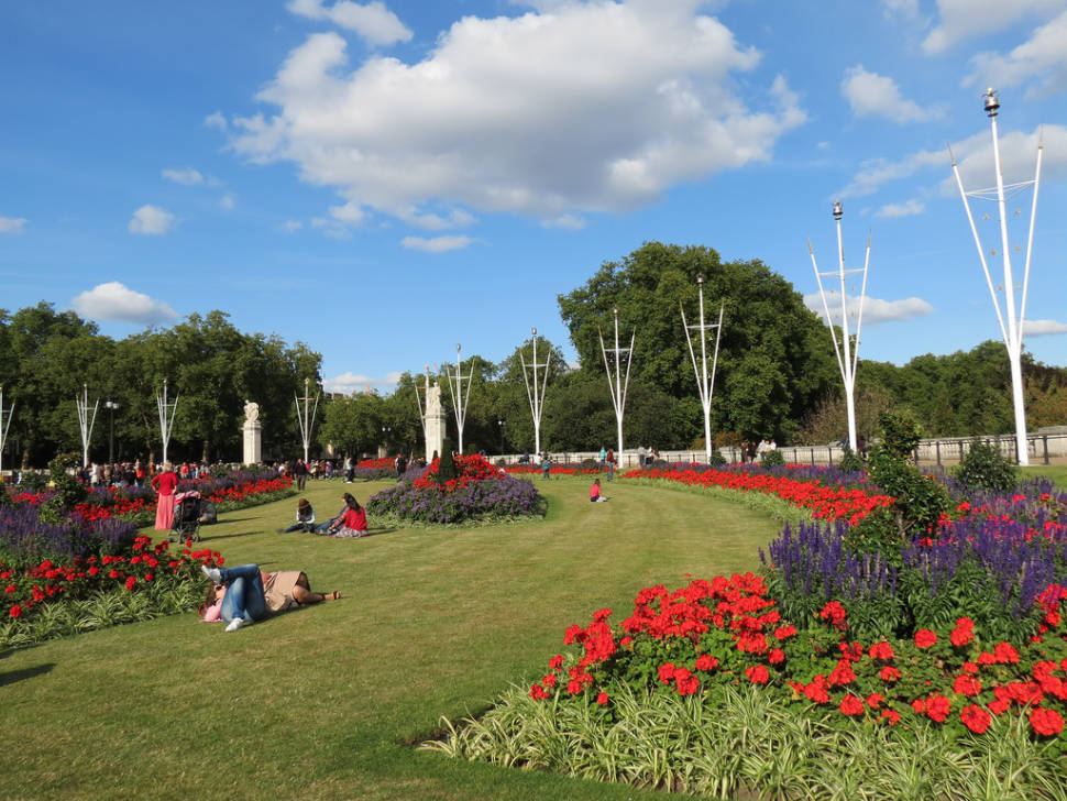 Garden in front of the Buckingham Palace