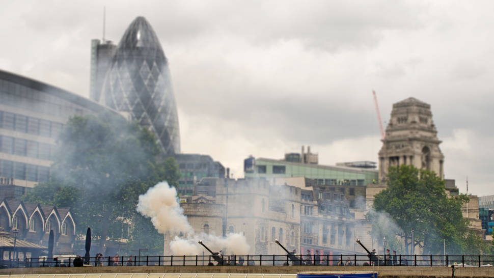 Royal Gun Salutes in London - Best Season