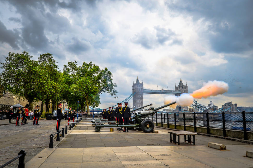 Royal Gun Salutes in London - Best Time