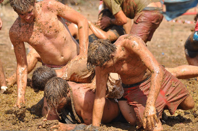 Best time for Festa des Vermar or Grape Harvest Festival in Mallorca