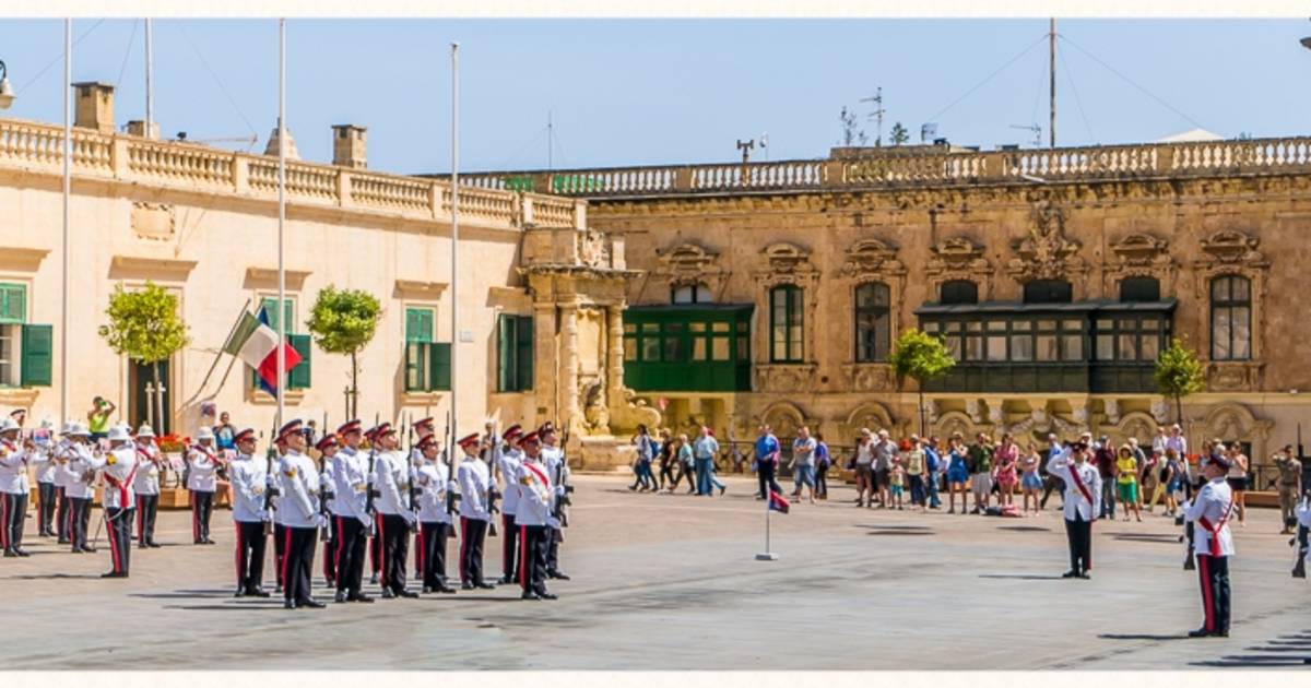 Changing of the Guard in Malta - Best Time