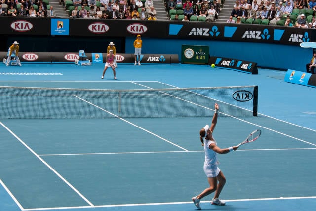 Samantha Stosur (AUS) v Lauren Davis (USA)