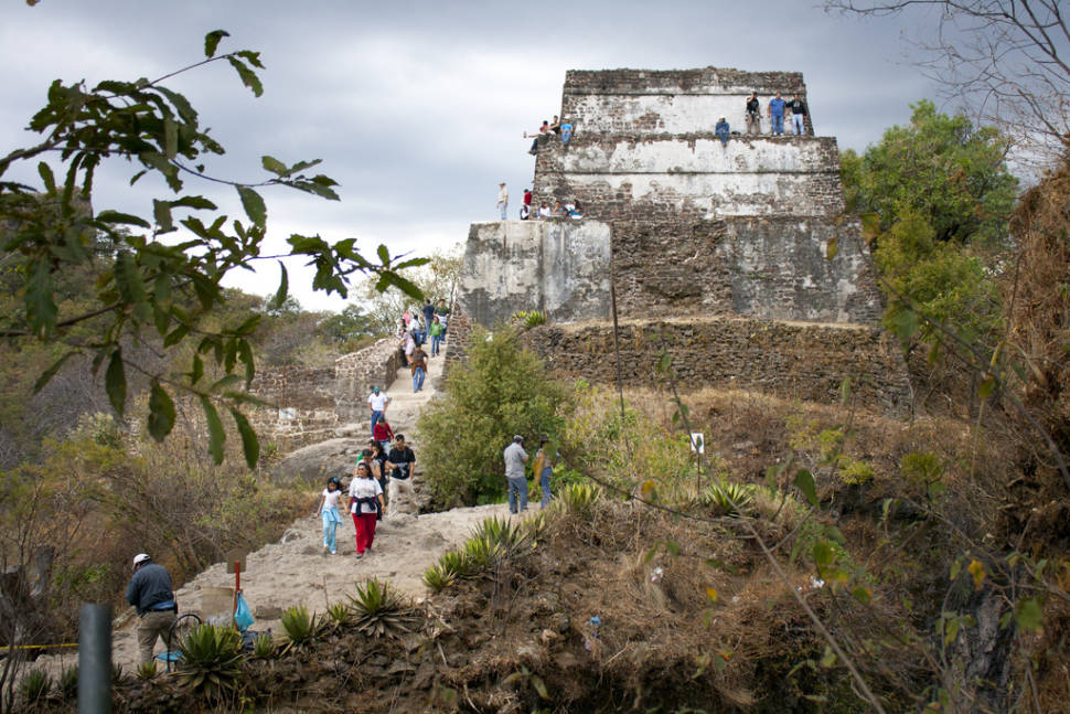 En la cima del Tepozteco