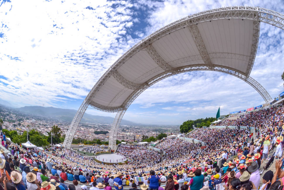 Guelaguetza at Auditorio Guelaguetza, Oaxaca