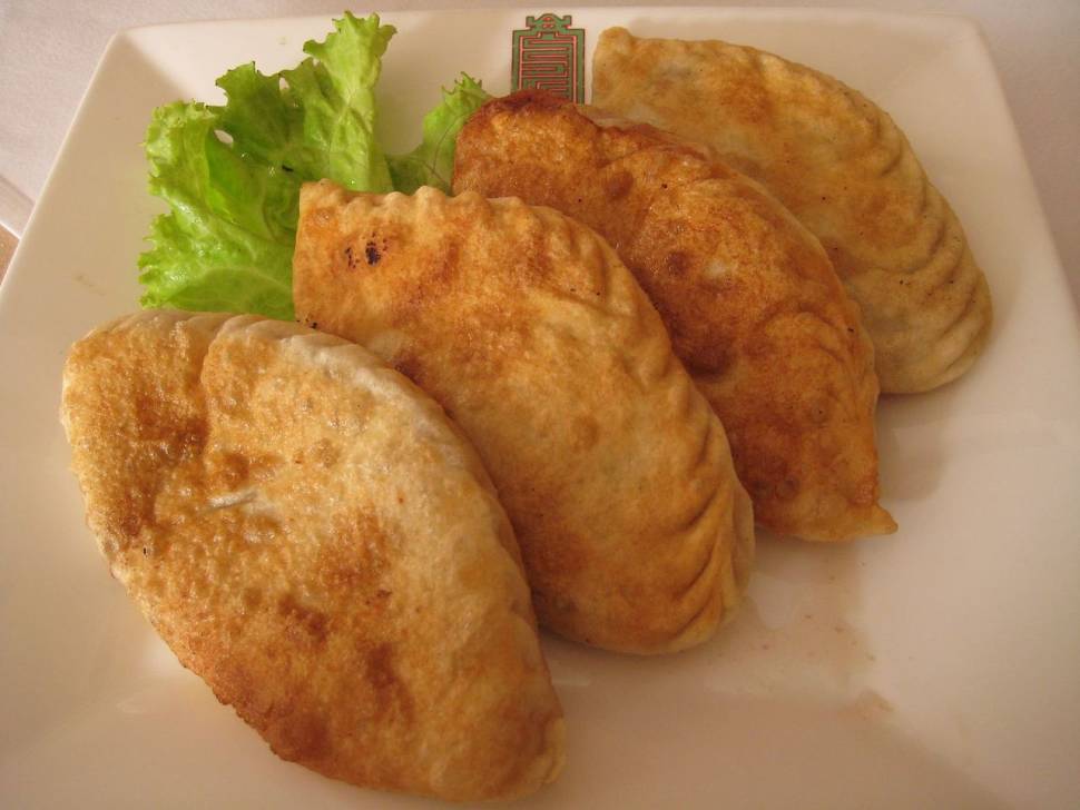 Khuushuur–deep-fried dumplings with of beef or mutton