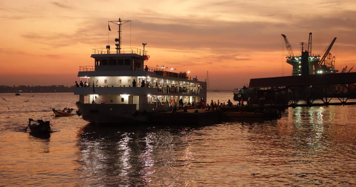 Ferry Ride from Yangon to Dala in Myanmar - Best Time