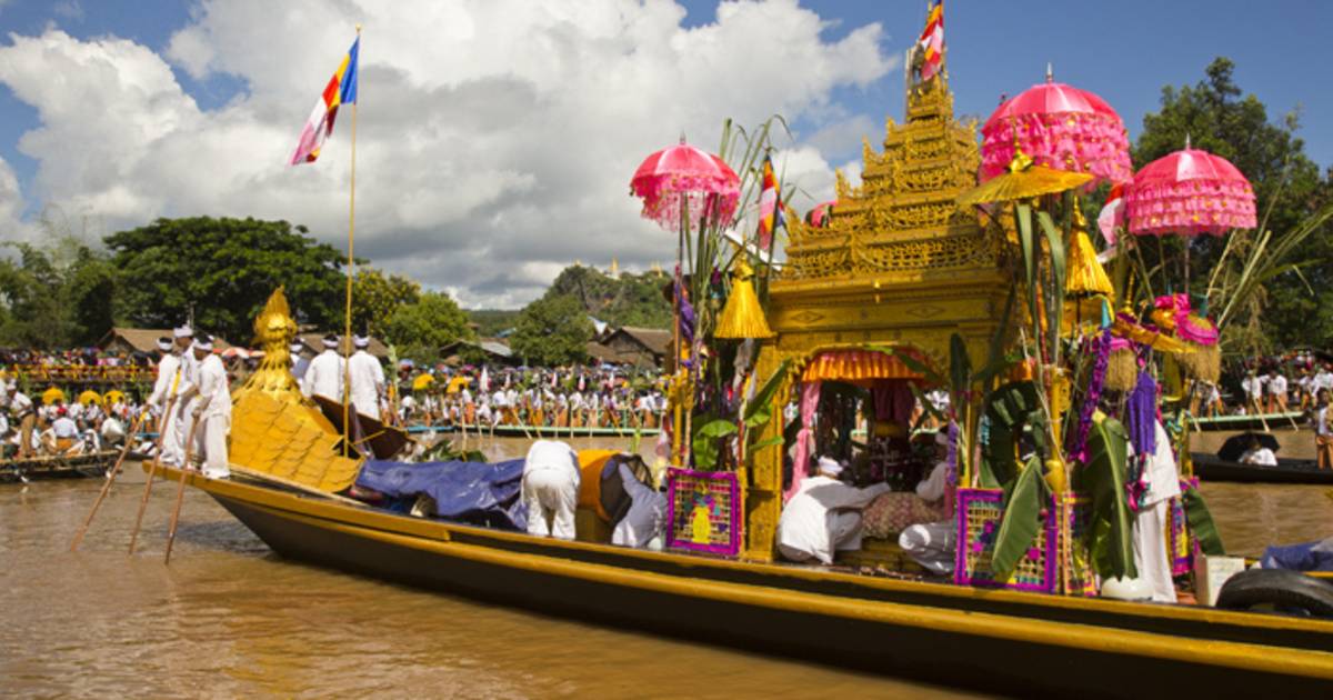 Phaung Daw Oo Pagoda Festival in Myanmar - Best Time