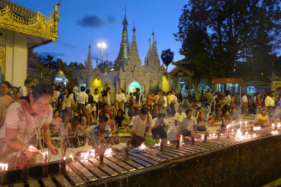 Best time for Tazaungdaing Light Festival in Myanmar