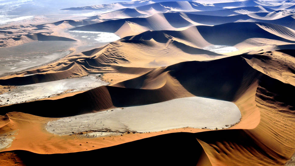 Best time for Wind Cathedral in Namibia