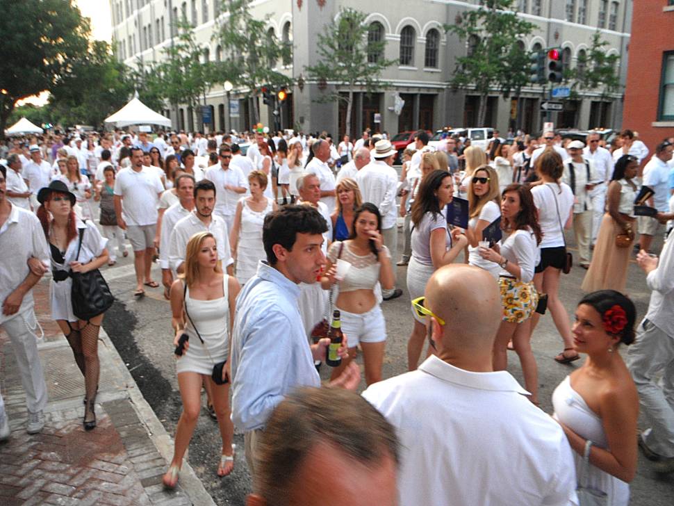 White Linen Night 2018 in New Orleans Dates & Map