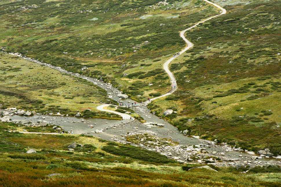 Charlotte Pass to Blue Lake trail
