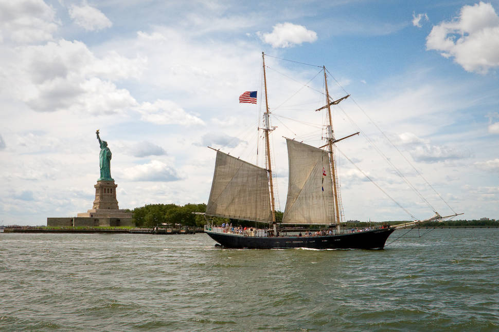 Sailing in New York - Best Time