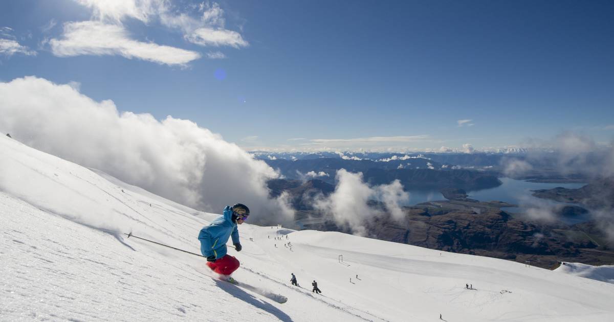 Skiing in New Zealand - Best Time