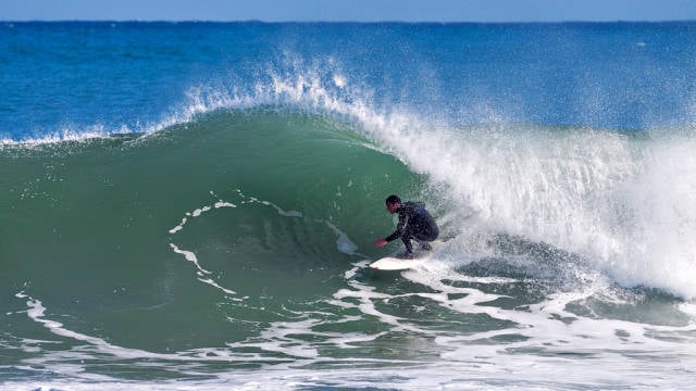 Surfing in New Zealand - Best Season