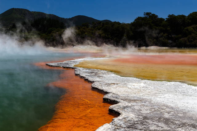Wai-O-Tapu Thermal Wonderland in New Zealand - Best Time