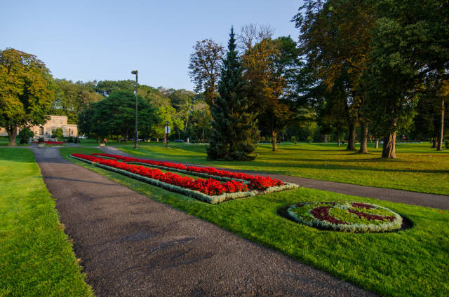 Queen Victoria Park in Niagara Falls - Best Season