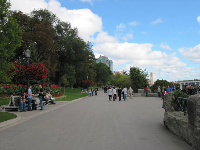 Best time for Queen Victoria Park in Niagara Falls