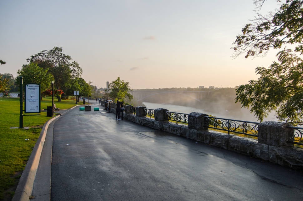 Queen Victoria Park in Niagara Falls - Best Time