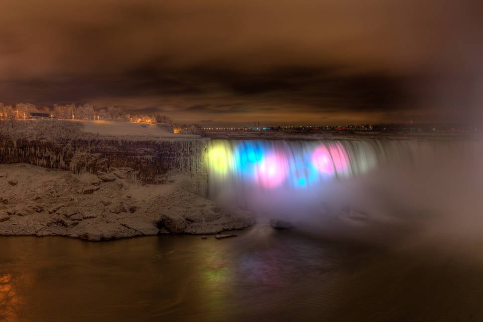 Best time for Winter Festival of Lights in Niagara Falls