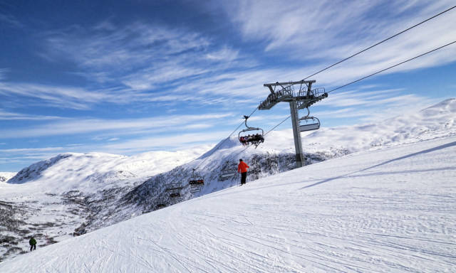 Skiing and Snowboarding in Norway - Best Season