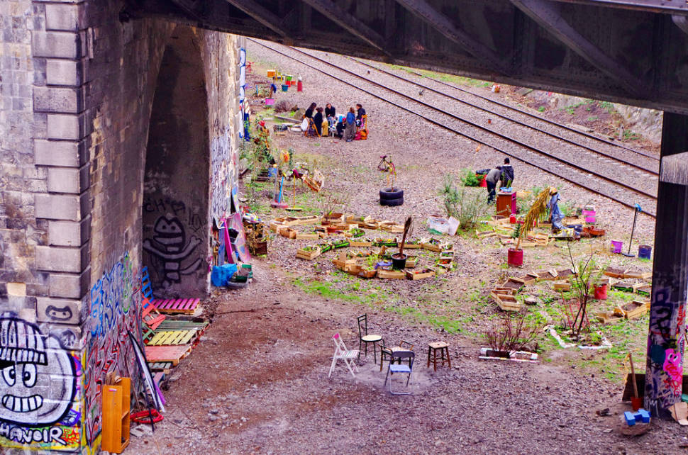 Abandoned Railway Abloom in Paris - Best Time