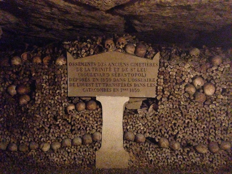 Best time to see Catacombs: Shorter Waiting Time in Paris