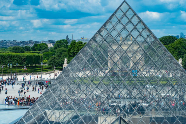 Summer in Paris - Best Season