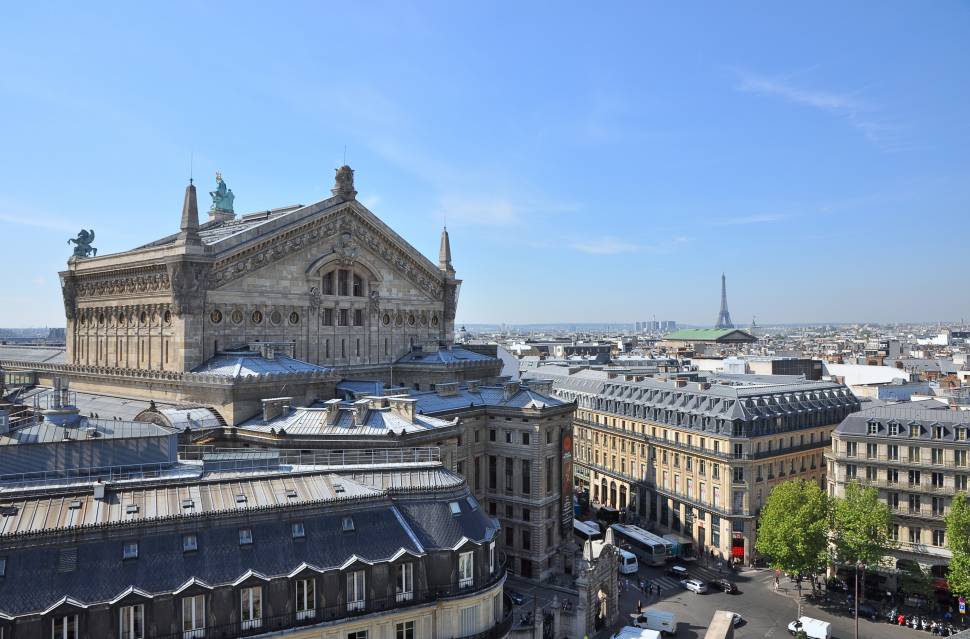Terrace of the Galeries Lafayette in Paris - Best Season