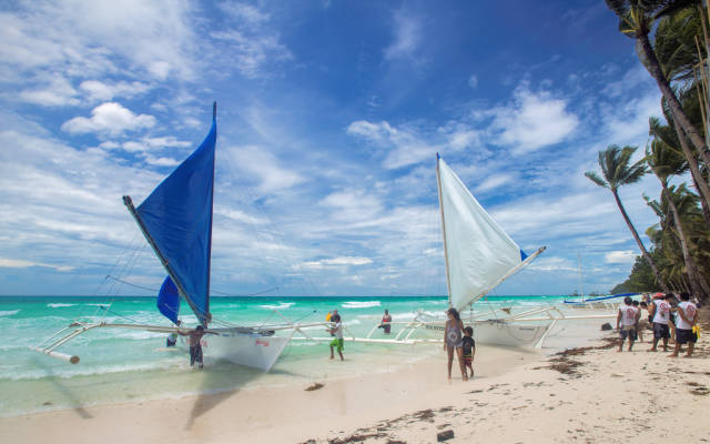 Beach Season in Philippines - Best Season