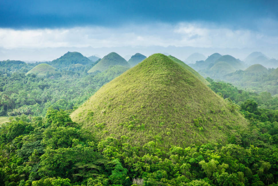 Chocolate Hills in Philippines - Best Season