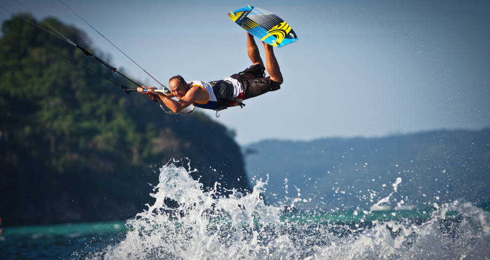 Kitesurfing on Boracay in Philippines - Best Season