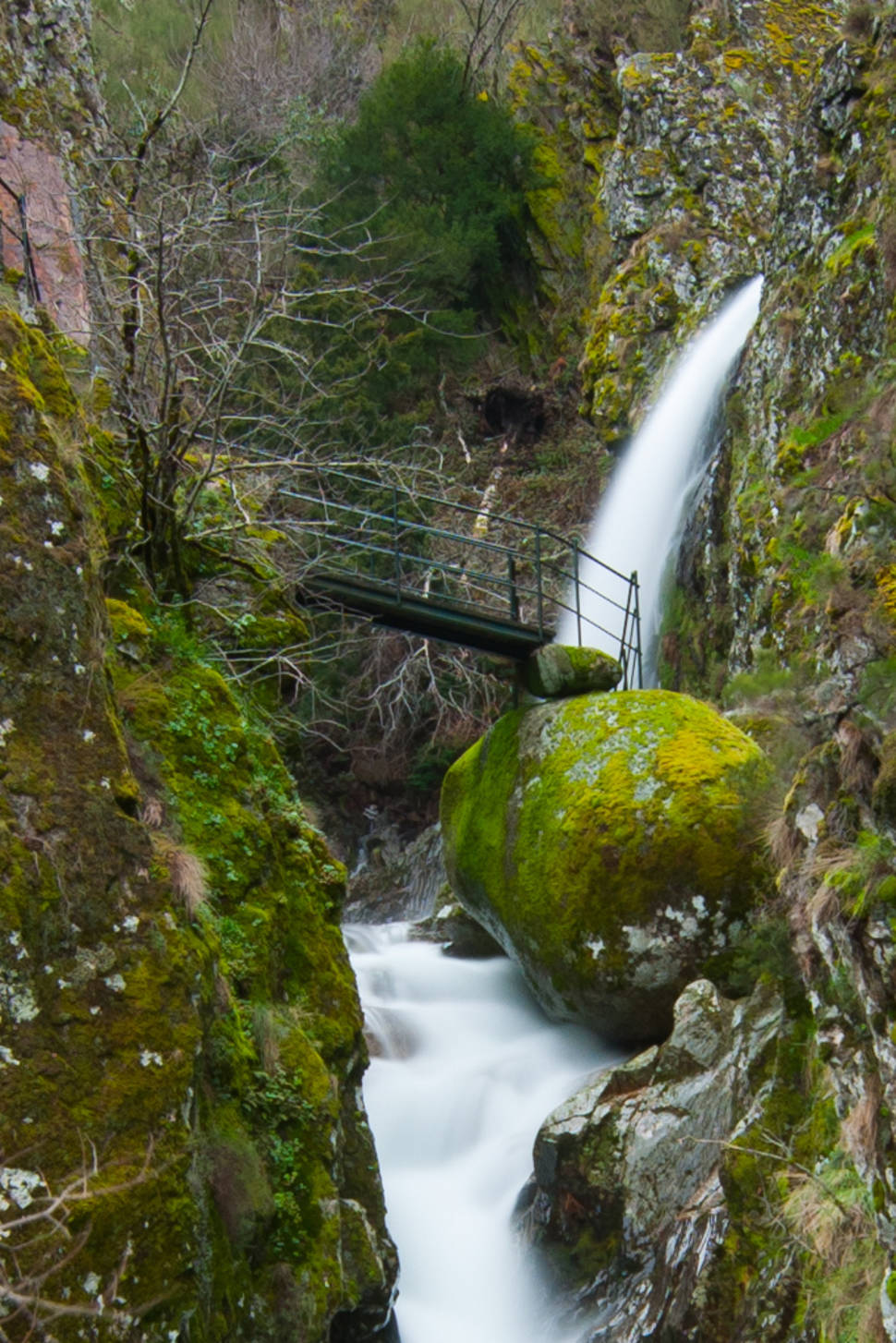 Hiking in Parque Natural da Serra da Estrela in Portugal - Best Season
